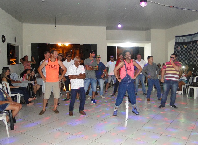 Foto: JB Treinamento | Os grandalhões fazendo pose