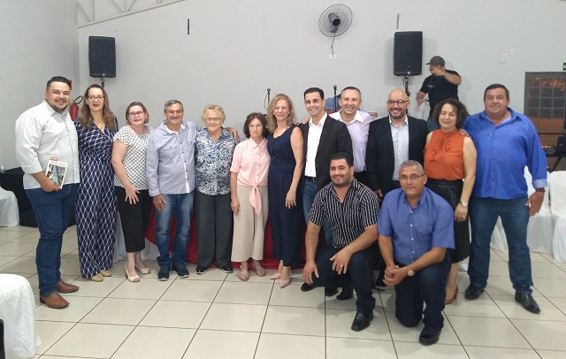 Imagem: Lançamento do livro do professor Anselmo foi um sucesso | noticiasdejussara.com.br Imagem: Lançamento do livro do professor Anselmo foi um sucesso | noticiasdejussara.com.br
