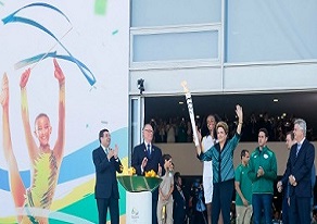 Acendam a tocha olímpica e apagam o fogo dos brasileiros