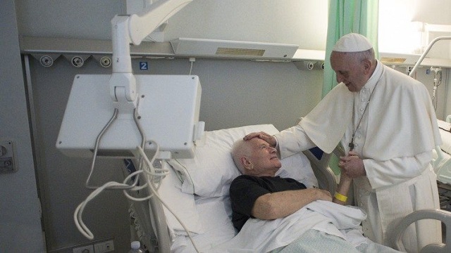 Imagem: reprodução vaticannews.va - Oração pelos doentes auxílio da cura